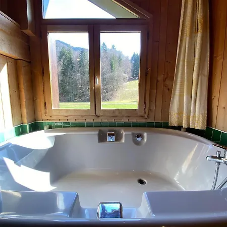 Chalet Savoyard Avec Cheminee Et Parking A - Fr-1-624-80 *