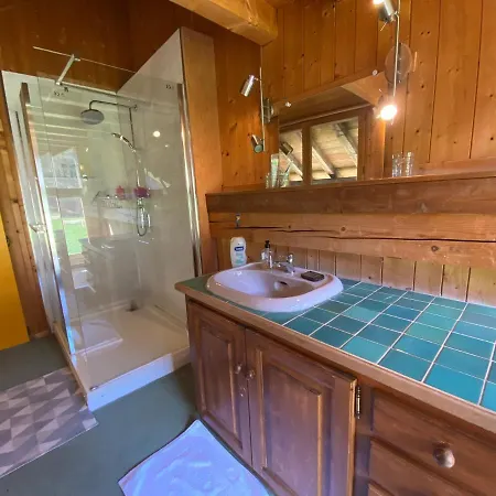 Chalet Savoyard Avec Cheminee Et Parking A - Fr-1-624-80
