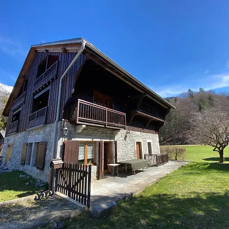Savoyard Avec Cheminee Et Parking A - Fr-1-624-80 Chalet *